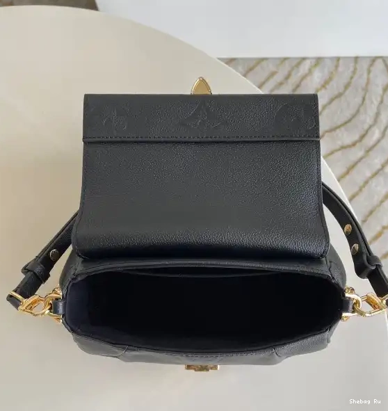 LOUIS VUITTON FAVORITE 0617